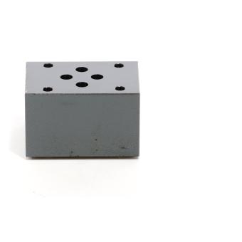 Hydraulic directional control valve  Used